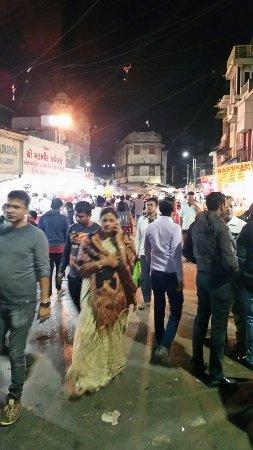Manek Chowk Food Court